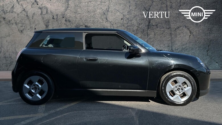 MINI Cooper 135kW E Classic 41kWh 3dr Auto Electric Hatchback